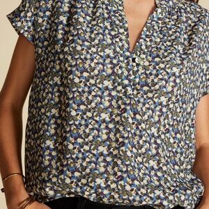 Amour Vert Renata Floral Short Sleeve Blouse New